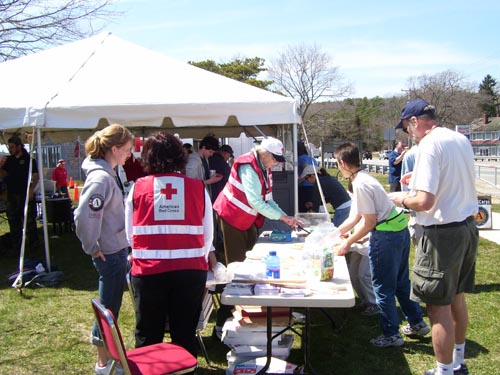 red cross giving out food